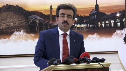 Tải video: Diyarbakır Valisi Hasan Basri Güzeloğlu (2)