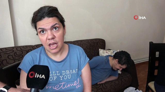 Yürüme zorluğu çeken anne, engelli iki evladıyla yaşama tutunmaya çalışıyor