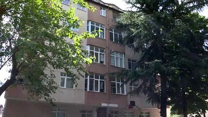 Sarıyer'de kolonları patlayan bina tahliye edildi