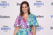 Ashley Graham praised for showing off stretch marks