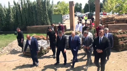 Kültür ve Turizm Bakan Yardımcısı Dursun Ahlat’ta