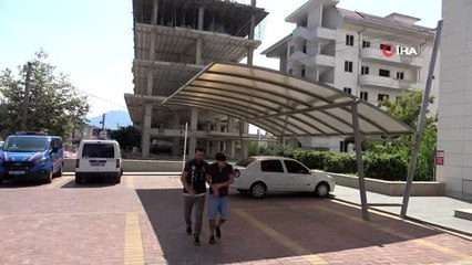Polisten kaçan şüphelinin üzerinden uyuşturucu ve ruhsatsız tabanca çıktı