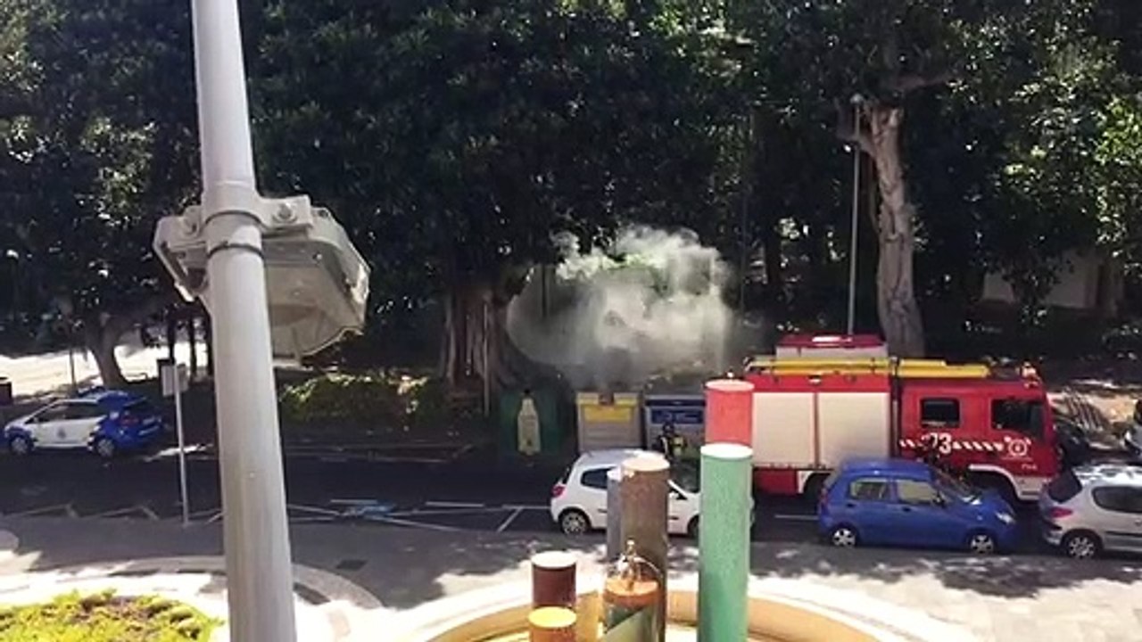 Fuego en parque García Sanabria