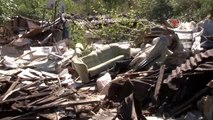 Kağıthane'de bir inşaat firması gecekondu sahiplerinin evlerini başlarına yıktı