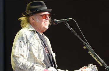 Neil Young and Crazy Horse to drop new single