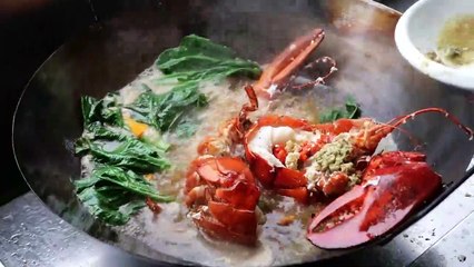 Download Video: Thai Street Food - GIANT LOBSTER Gravy Noodles Bangkok Seafood Thailand - Discovery Street Food