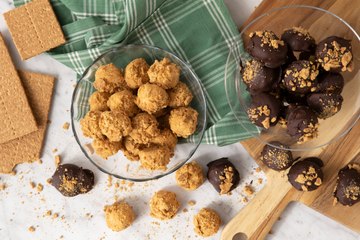 No-Bake Pumpkin Cheesecake Balls