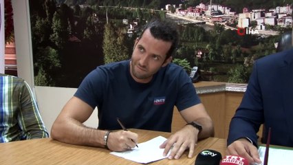 Güneysuspor’da 7 hentbolcu ile imzalar atıldı