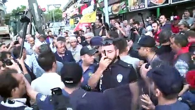 İzinsiz gösteri yapmak isteyen gruba polis müdahalede bulundu - ANKARA