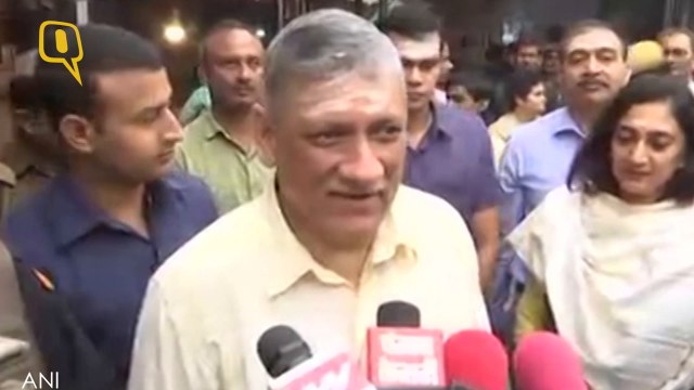 Army Chief Bipin Rawat Visits Kashi Temple to Pray for the Safety of Our Jawans on Borders.
