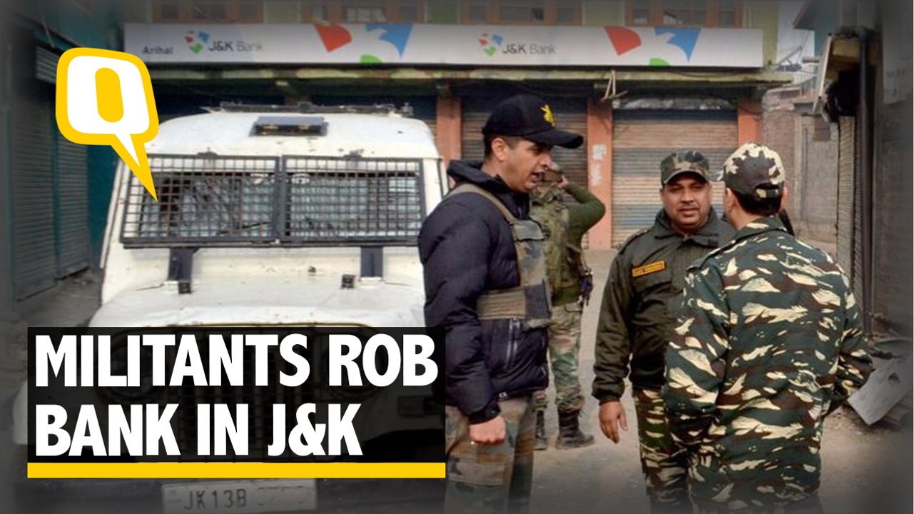 The Quint: CCTV Footage: Bank Robbed By Militants In J&K’s Pulwama