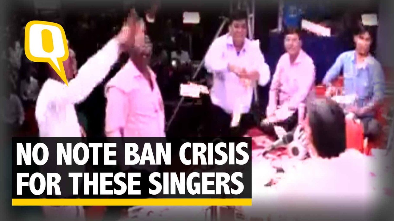 Rs 40 Lakh Showered on Folk Singer in Gujarat