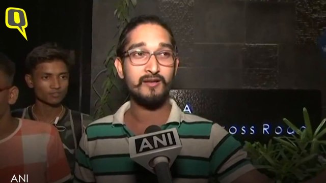 Fans Celebrate Sachin Tendulkar's 45th Birthday Outside His Residence