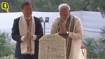 PM Modi and South Korean President Moon Jae-in Pay Their Respects to Mahatma Gandhi at Rajghat