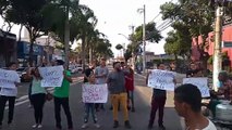Familiares de motorista de aplicativo preso na Serra fazem protesto
