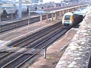 CHAUMONT HAUTE-MARNE..UN TER QUITTE LA GARE