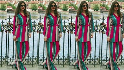 Priyanka Chopra & Malaika Arora