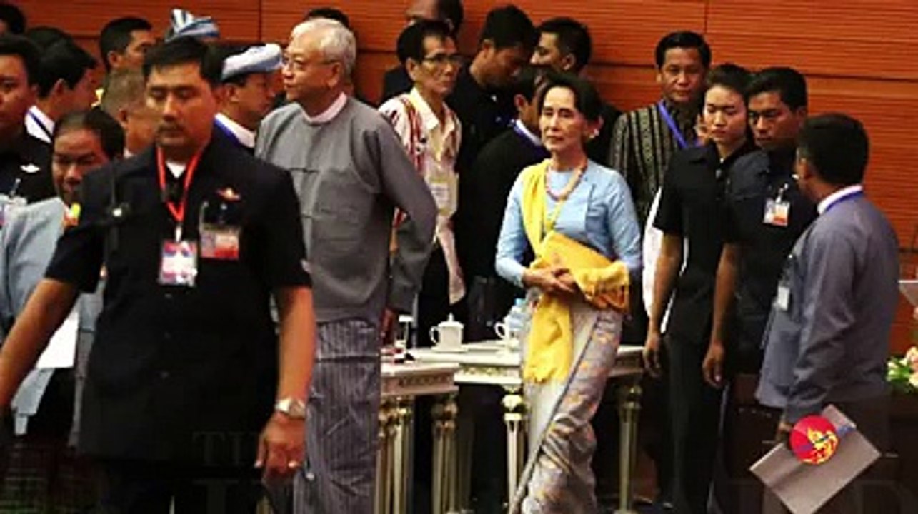 ဒီတိုင္းျပည္ရဲ႕ ျပႆနာကို ေနာက္ထပ္စစ္ေရးနဲ႔ ေျဖရွင္းဖို႔ မႀကိဳးစားၾကပါနဲ႔ေတာ့ (ရုပ္/သံ)