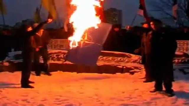 RUNA: Русский марш 2009 год. (Славянский марш, под Украинскими и Сербскими знамёнами).