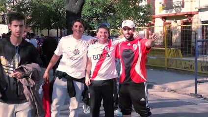 La pasión y el color de los hinchas de Boca y de River en La Bombonera
