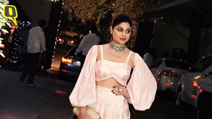 Скачать видео: B-Town celebs celebrate Diwali with SRK and Shilpa Shetty