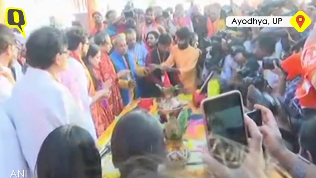 Uddhav Thackeray Performs Puja at Ayodhya’s Lakshman Kila