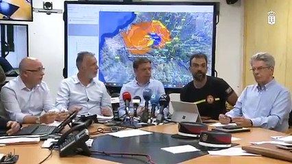 El gran incendio de Gran Canaria comienza a remitir y pierde potencial