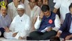 Social activist and anti-corruption crusader Anna Hazare ended his hunger strike after seven days following assurances from the government on the Lokpal and Lokayukta issues