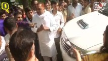 Minor Argument Breaks Out Between Maneka and Mahagathbandhan Candidate in Sultanpur
