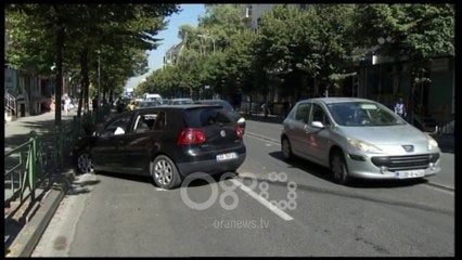 RTV Ora - Makinat "përshesh" tek rruga e Durrësit, 4 të plagosur