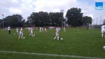 Les jeunes joueurs en plein entrainement