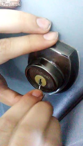 Comment crocheter une serrure ? Ouvrir une serrure avec épingle