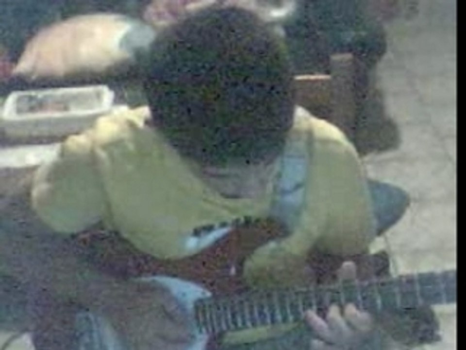 europa de santana jouer a 2 mois de guitare