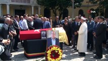 Van’ın Erciş ilçesinde geçirdiği trafik kazasında hayatını kaybeden Kültür ve Turizm Bakan Yardımcısı Prof. Dr. Ahmet Haluk Dursun için Galatasaray lisesinde tören düzenleniyor.