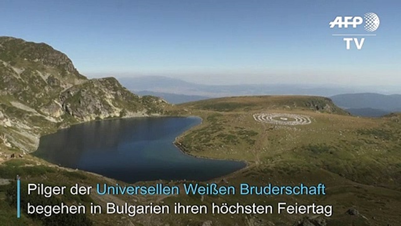 Pilger tanzen in konzentrischen Kreisen