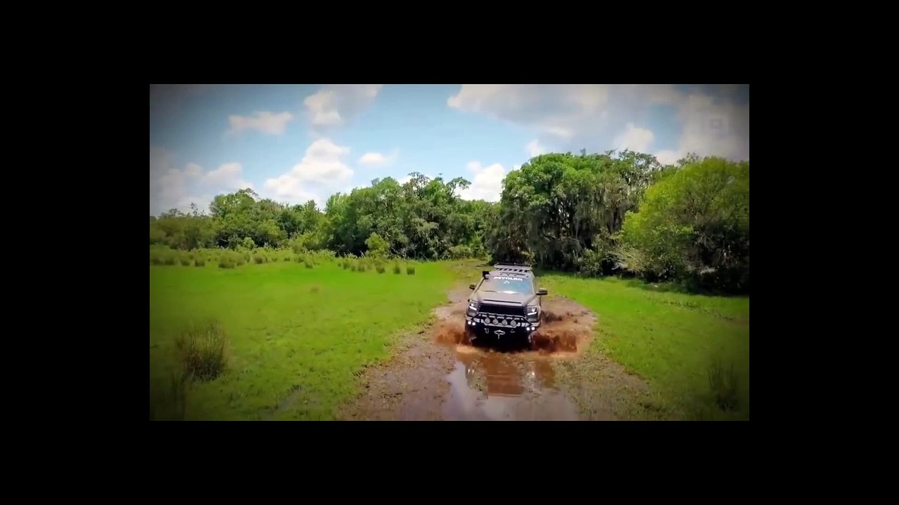 Ivan Hernández Dala con el top de carros blindados