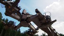 Allemagne : Le nouveau manège d'un parc d'attractions au coeur d'une polémique à cause de ses bras articulés qui forment ... des croix gammées!