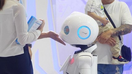 Beijing hosts robot extravaganza