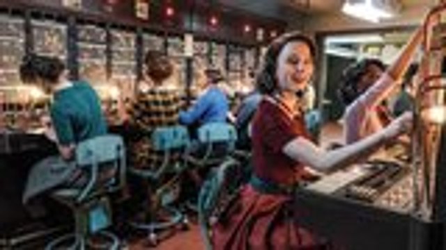 'The Marvelous Mrs. Maisel': Sterling K. Brown Makes Debut in Season 3 Trailer | THR News