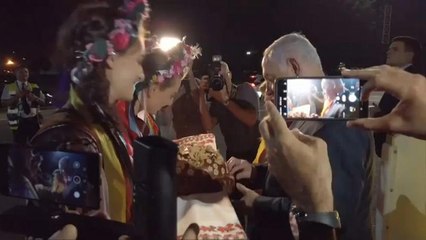 سارا نتانیاهو نان و نمک میزبان را رد کرد