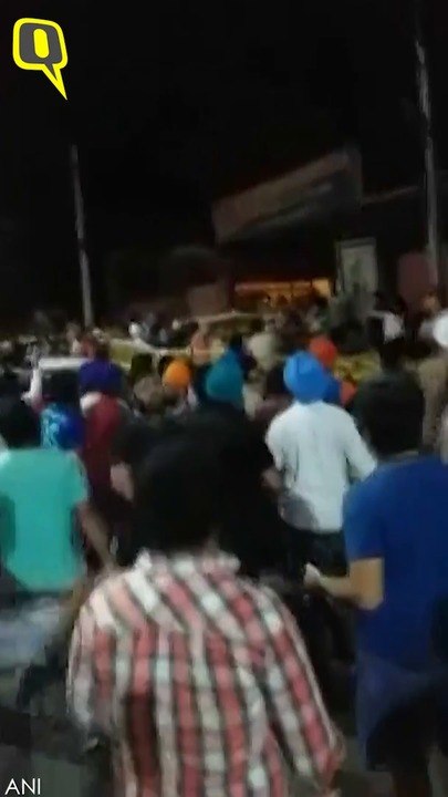 Shalimar Bagh Police Station ACP, KG Tyagi was beaten up by protestors yesterday after an auto driver Sarabjit Singh and his son were thrashed by police in Mukherjee Nagar.