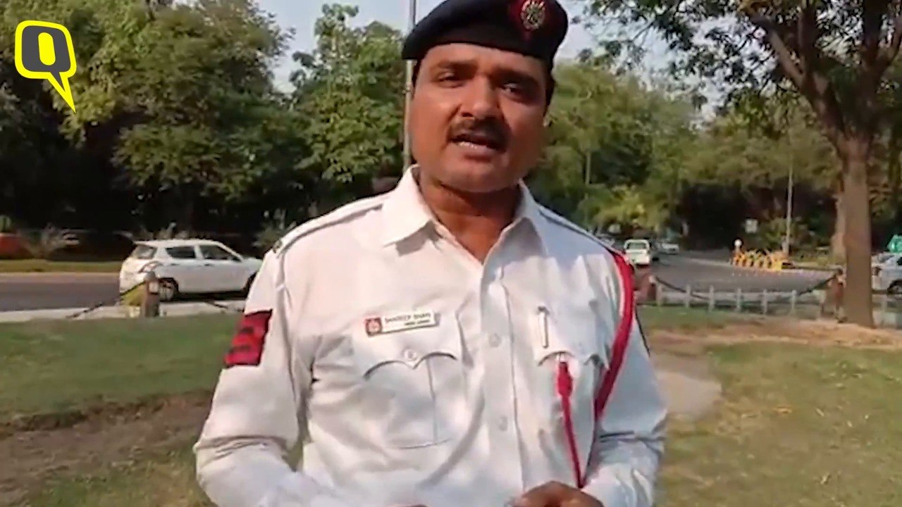 "Follow Traffic Rules or Tera Time Aayega", Raps Delhi Traffic Cop