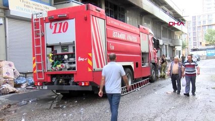 İSTANBUL-İKİTELLİ'DE KOZMETİK FİRMASINA AİT İMALATHANEDE YANGIN