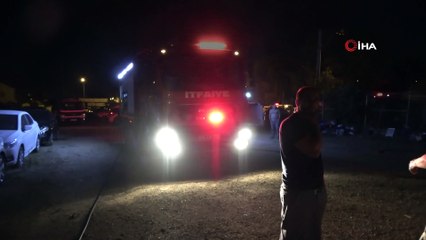 500 aracın içinde bulunduğu otoparkın depo kısmında korkutan yangın