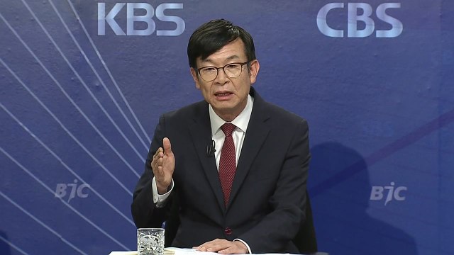 김상조 한일 갈등, 10월 일왕 즉위식이 대화 포인트 / YTN