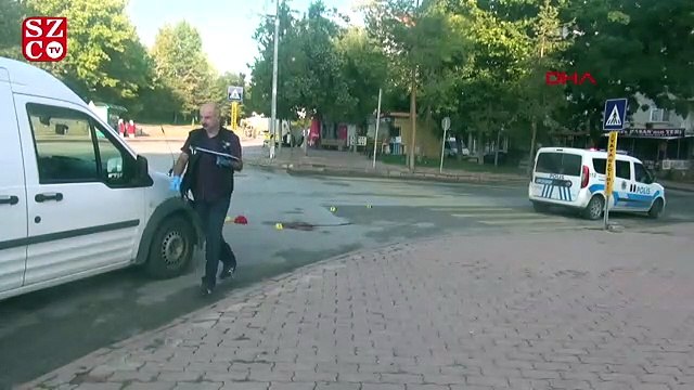 Yol vermediği yayayı kalbinden bıçakladı