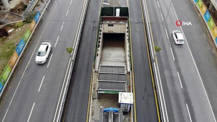 Fikirtepe’de su basan metrobüs alt geçidi havadan görüntülendi