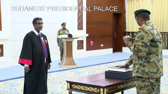 الفريق عبد الفتاح برهان يؤدي اليمين رئيسا للمجلس السيادي