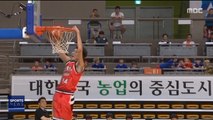 [스포츠 영상] 고려대 김진영, 투핸드 슬램덩크