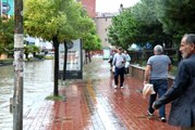 Zonguldak'ta kuvvetli yağış hayatı felç etti